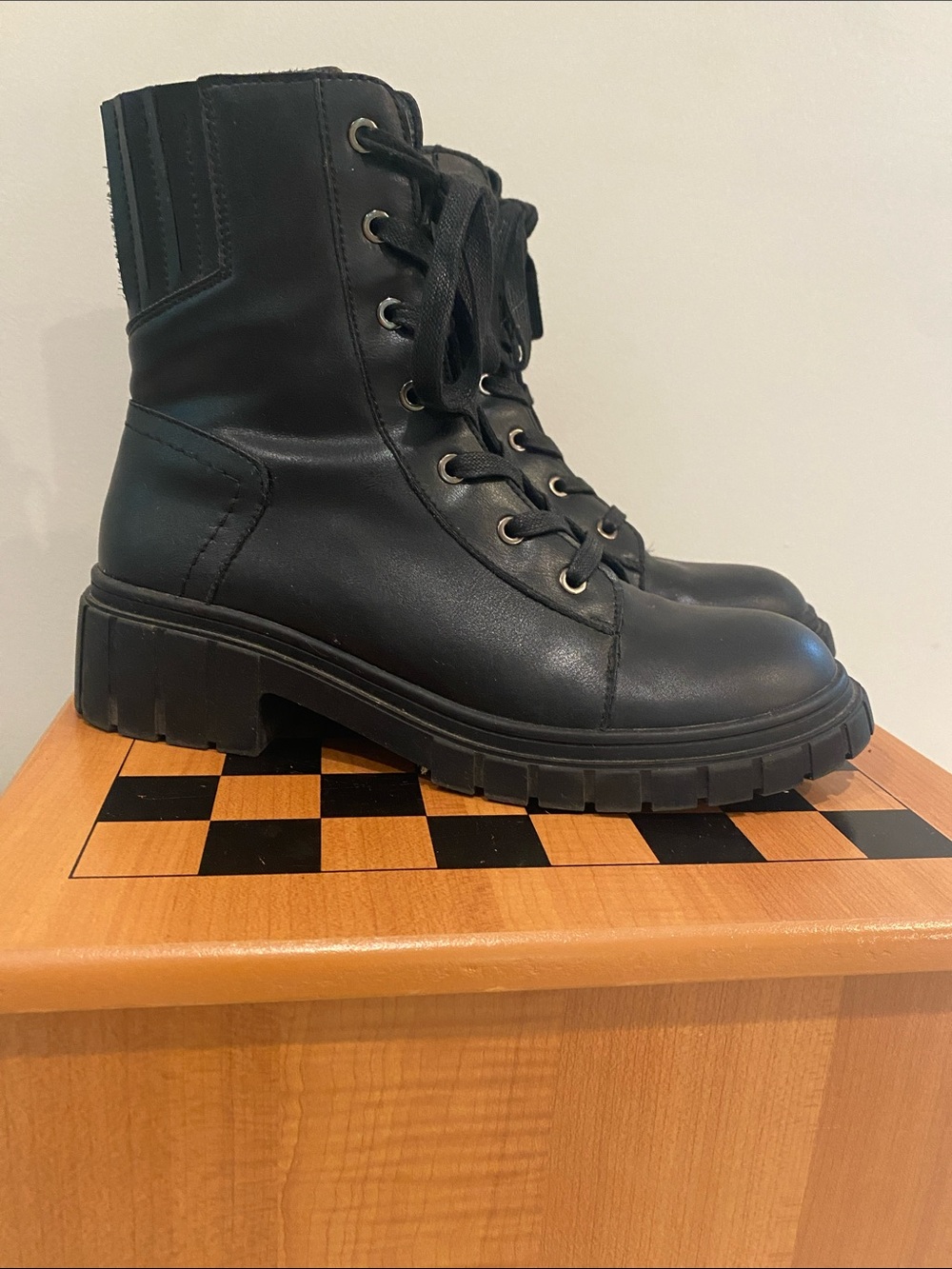 Blondo Promise leather waterproof combat boots lace front side zip size 9.5